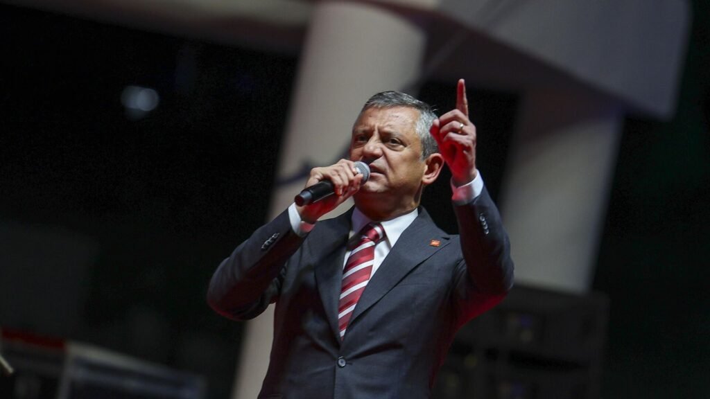 CHP Genel Başkanı Özel: Emekliye zam yapılana kadar Meclis’te nöbete başlıyoruz