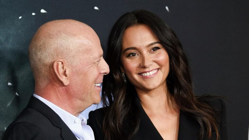 Demans teşhisi konulan Bruce Willis’in eşi konuştu: ‘Hastalığının farkında değil’