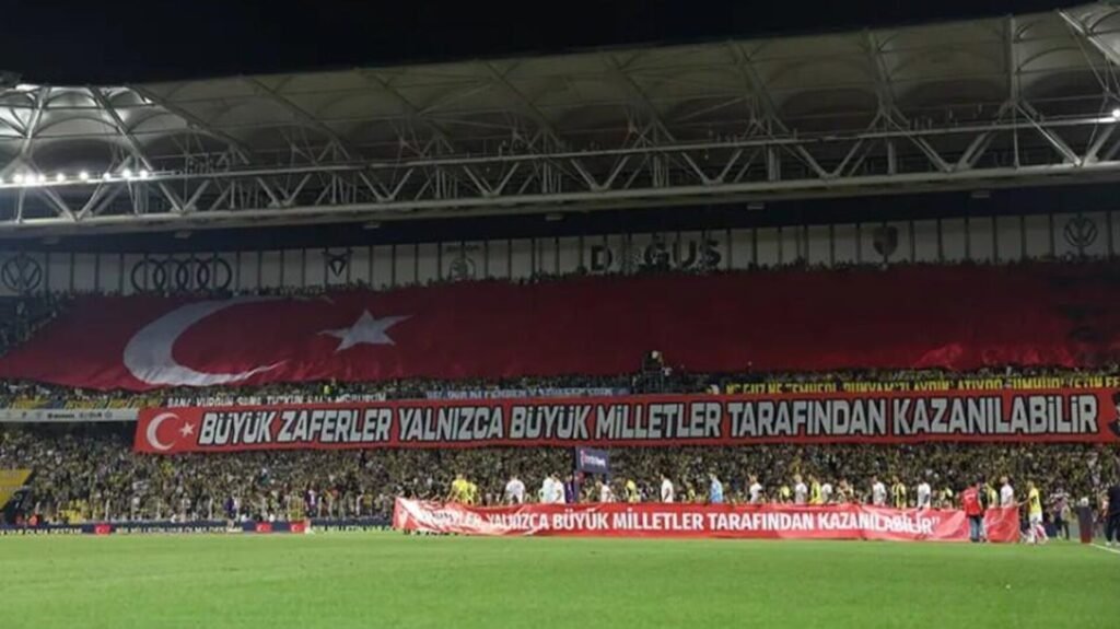 Fenerbahçe’den bayrak mesajı: Stat kırmızı-beyaza bürünecek