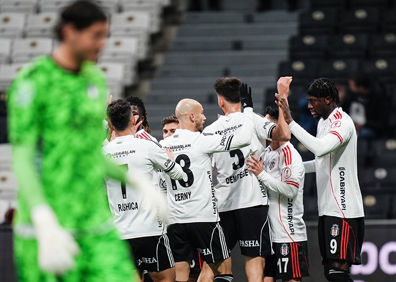 İlk 11’ler belli oldu, Beşiktaş’ın konuğu Kayserispor