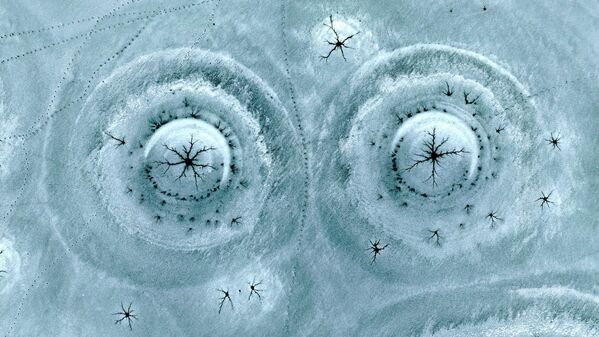 Kayseri’de barajda ilginç görüntü: Göz bebeğini andıran buz oluşumları ortaya çıktı