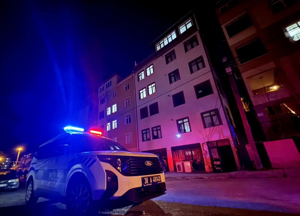 Kayseri’de bir kadın tartıştığı erkek arkadaşını bıçaklayarak öldürdü