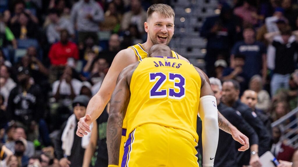 Lakers’ı Doncic ve LeBron James taşıdı