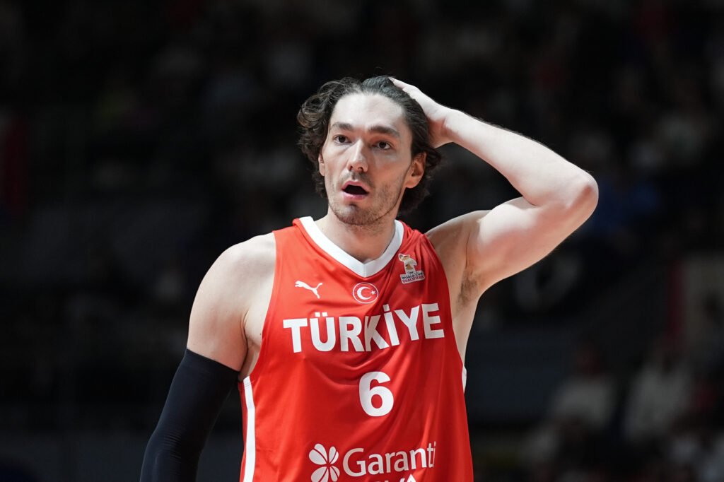 12 Dev Adam, Sırbistan’ı devirdi