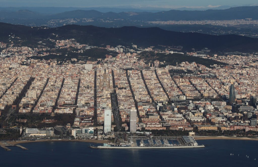 Barcelona yolcuları dikkat! Turist vergileri iki katına çıktı