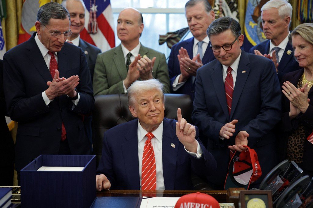 Beyaz Saray’dan “İran’a önce İsrail saldırırsa bizim için daha iyi olur” stratejisi