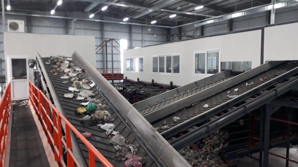 Çöp ayrıştırma bandında yeni doğmuş bebek cesedi bulundu