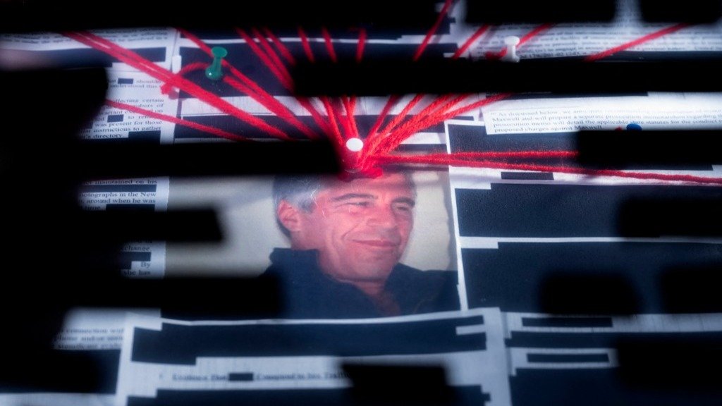 Epstein dosyalarında FBI boşluğu. “Trump’la ilgili ifadeler kayıp”