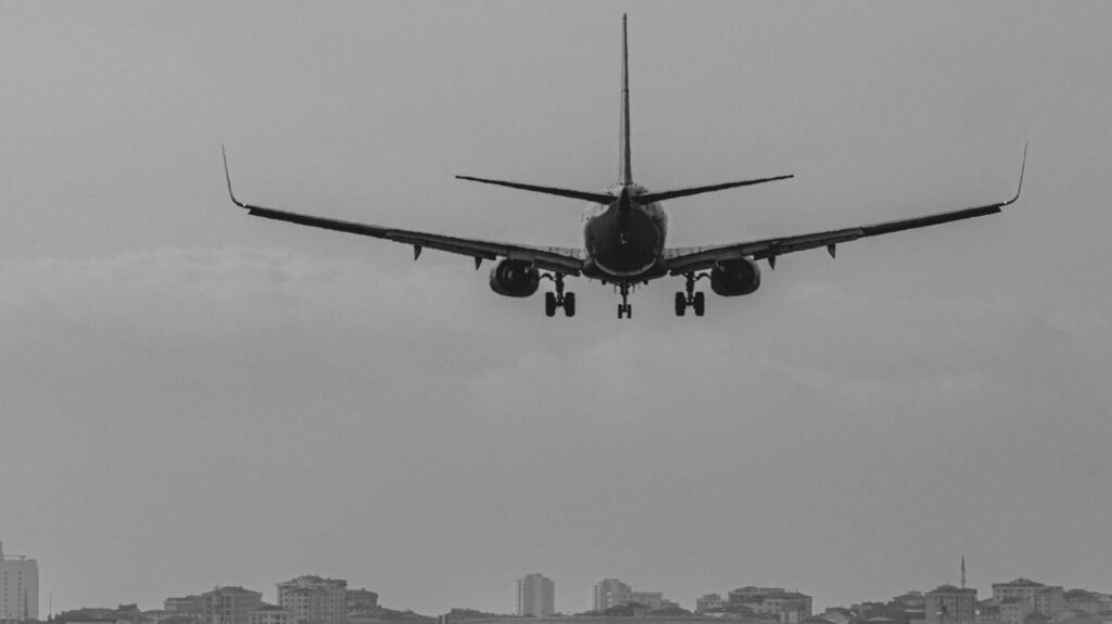 Gizemli ABD uçağı Rusya Sınırını iki kez geçti: Boeing 787-8 Taşkent’e indi