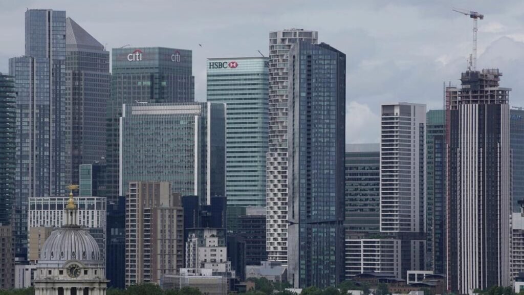 İngiltere’de ‘Trump korkusuyla’ kritik ekonomik hamle: Visa ve Mastercard tarihe mi karışacak?