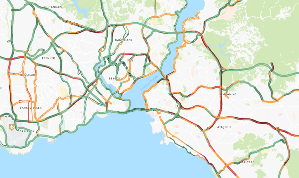 İstanbul yeni haftaya da trafikle başladı