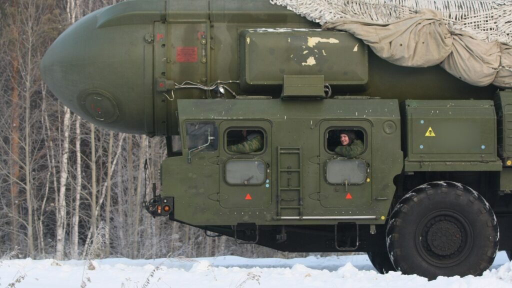 Kremlin: Estonya’ya Rusya’yı hedef alan nükleer silahların konuşlandırılmasına karşılık veririz