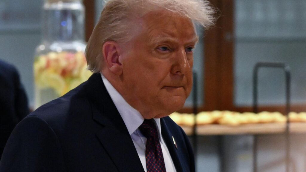 Trump, Ukrayna gerekçesiyle Rusya’ya yönelik ABD yaptırımlarını 1 yıl uzattı