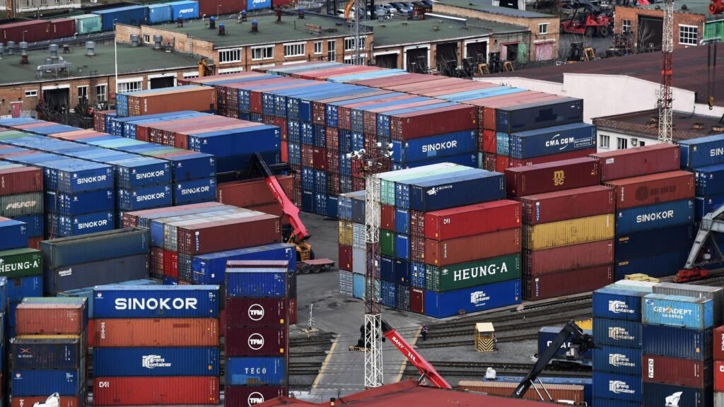 Trump’ın yüzde 15 küresel gümrük vergisi planı: İngiltere en çok etkilenecek ülkeler arasında