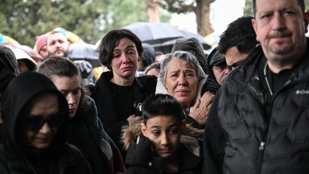 Ünlü oyuncu Kanbolat Görkem Arslan’a veda: Dostları son yolculuğunda yalnız bırakmadı