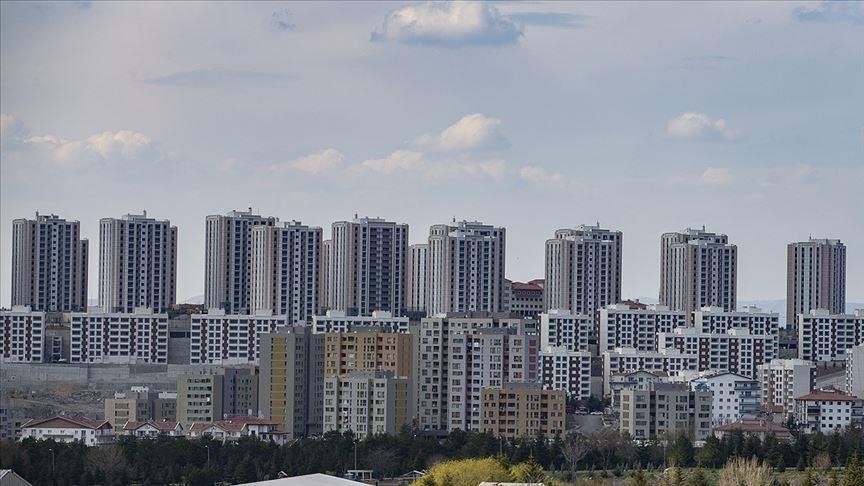 Yüzde 130 aidat zammına karşı çıktı, darp edildi