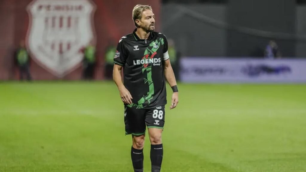 Zor olanı başardı, Caner Erkin’e 12 maçta dördüncü kırmızı kart