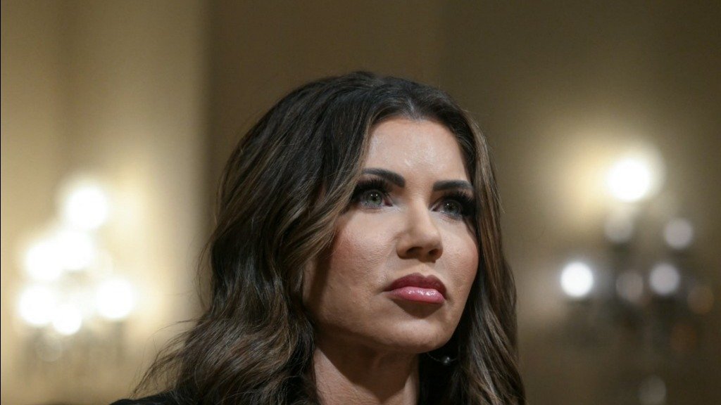 ABD İç Güvenlik Bakanı Noemn görevinden ayrılıyor