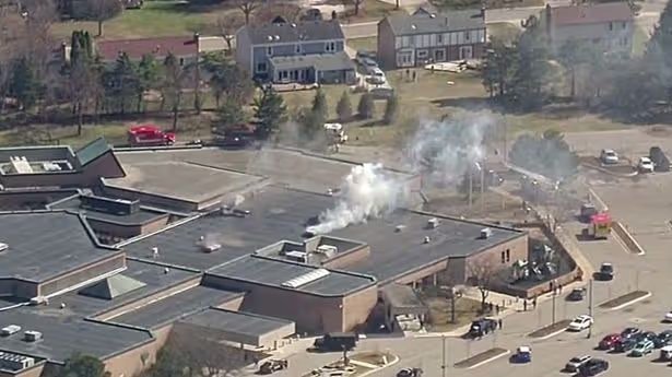 ABD’de sinagoga saldırı. Otomobille girip ateş açtı