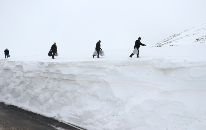 Ağrı’nın iki ilçesinde eğitime kar engeli