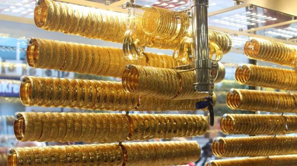 Altın fiyatlarında düşüş sürüyor: Kuyumcularda yoğunluk oluştu