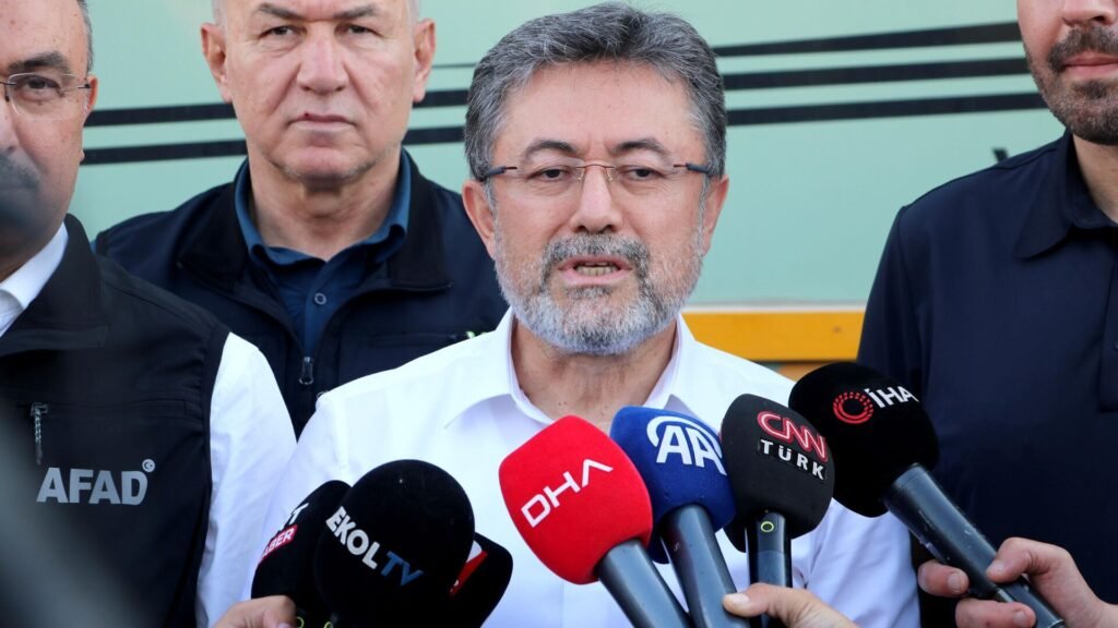 Bakan Yumaklı’dan gübre arzı açıklaması: ‘Süreci yakından takip etmeye devam ediyoruz’