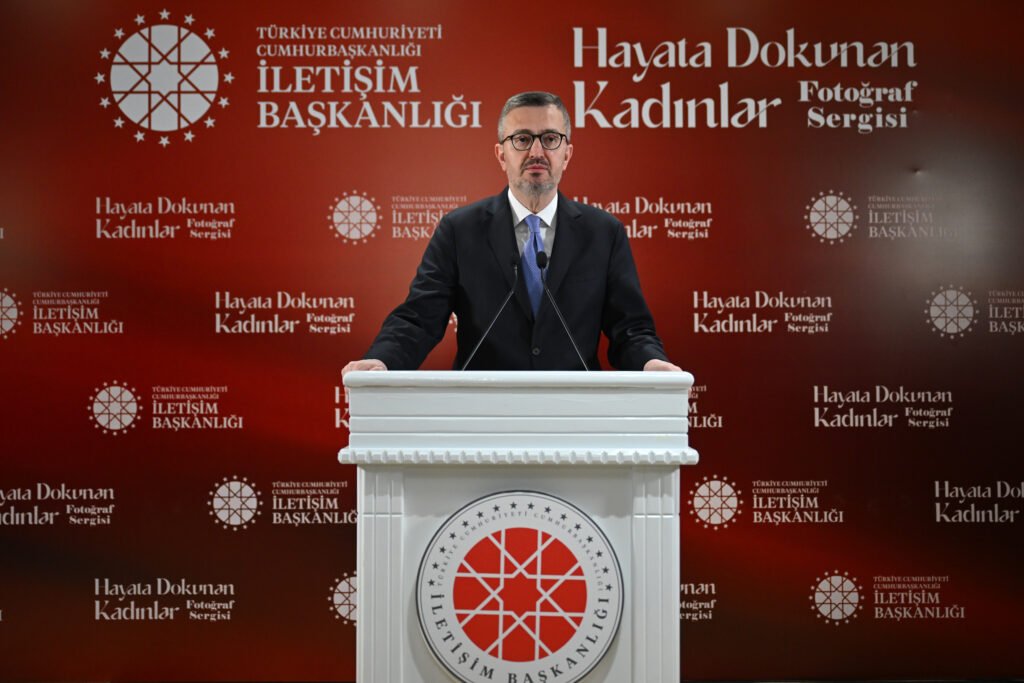 Burhanettin Duran: Güçlü kadın, güçlü toplumu inşa eder