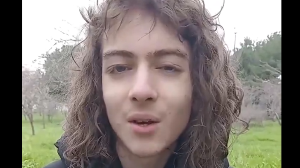 Filozof Atakan geri döndü: ‘6 yıl sonra merhaba’