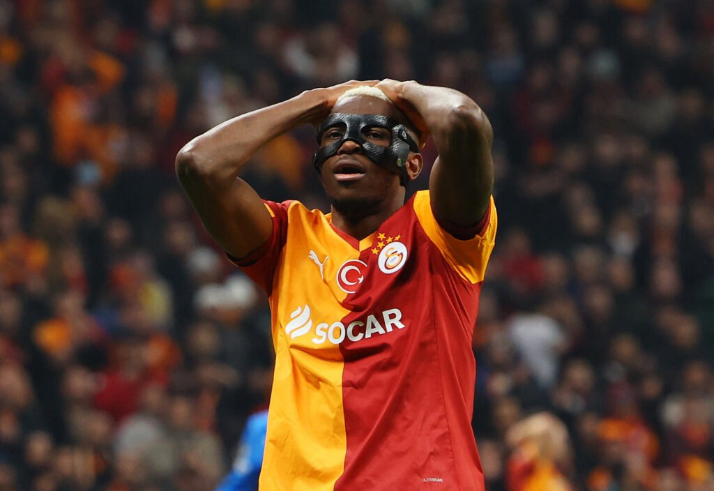 Galatasaray’dan Osimhen açıklaması, ameliyata alındı
