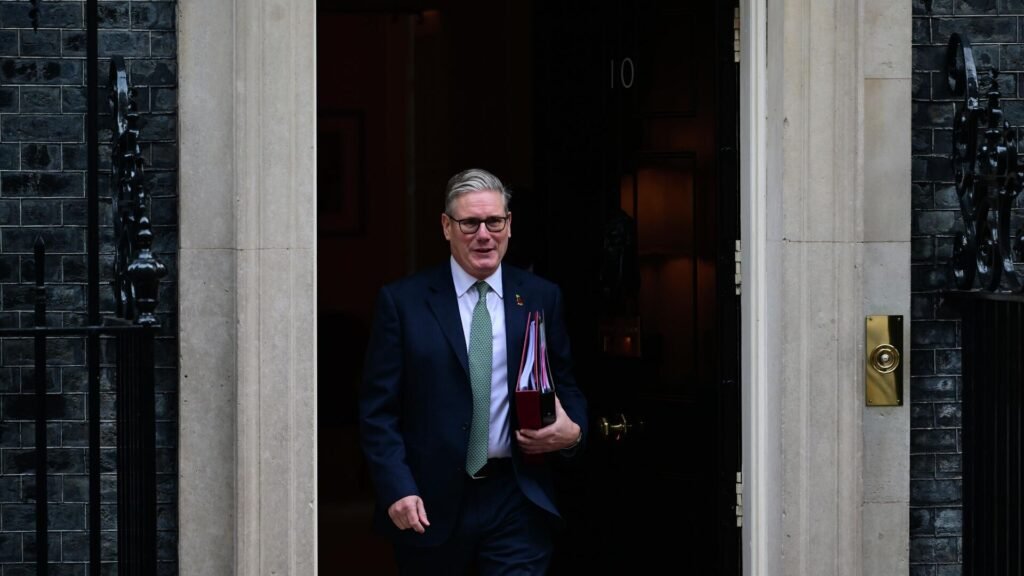 İngiltere, ABD’ye İngiliz üslerini kullanma izni verdiğini açıkladı