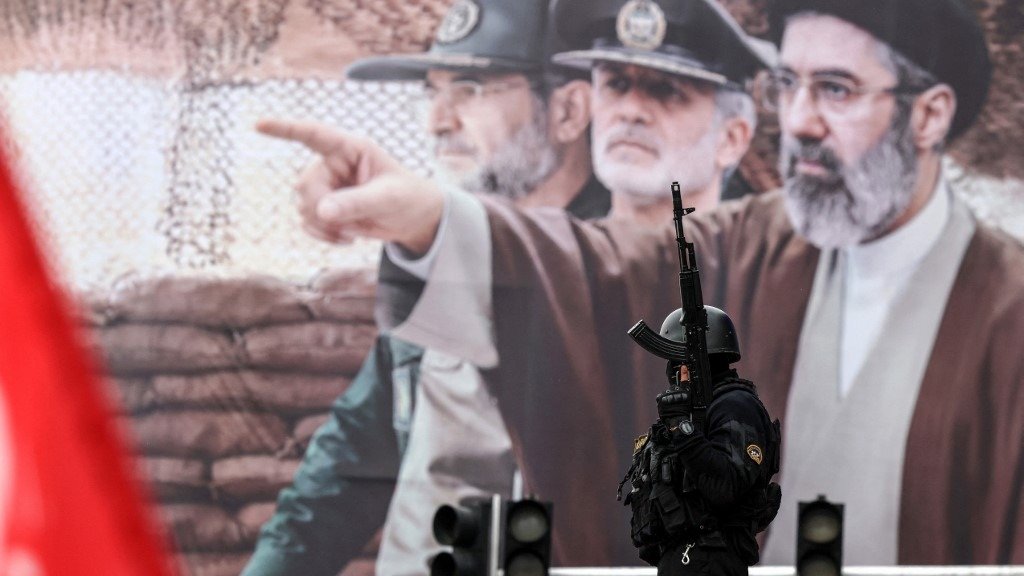 İran duyurdu. Devrim Muhafızları sözcüsü öldürüldü