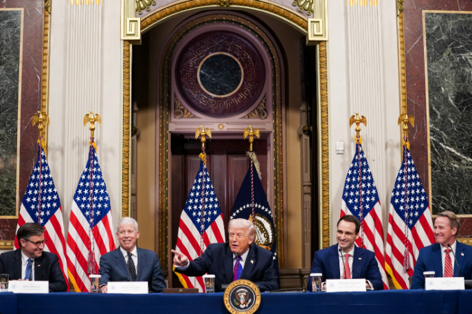 İran savaşı: Trump’a tam yetki