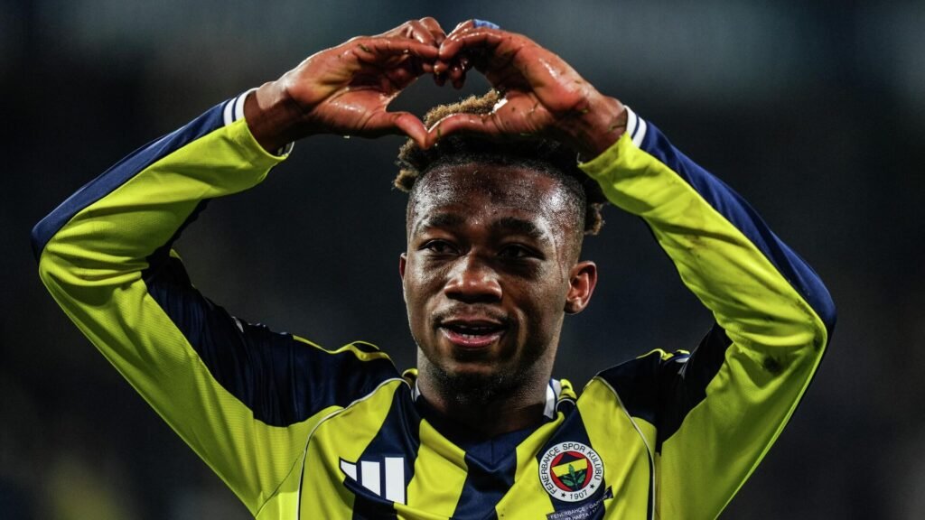 Nene, hat-trick yaptı: Fenerbahçe, 3 puanı aldı