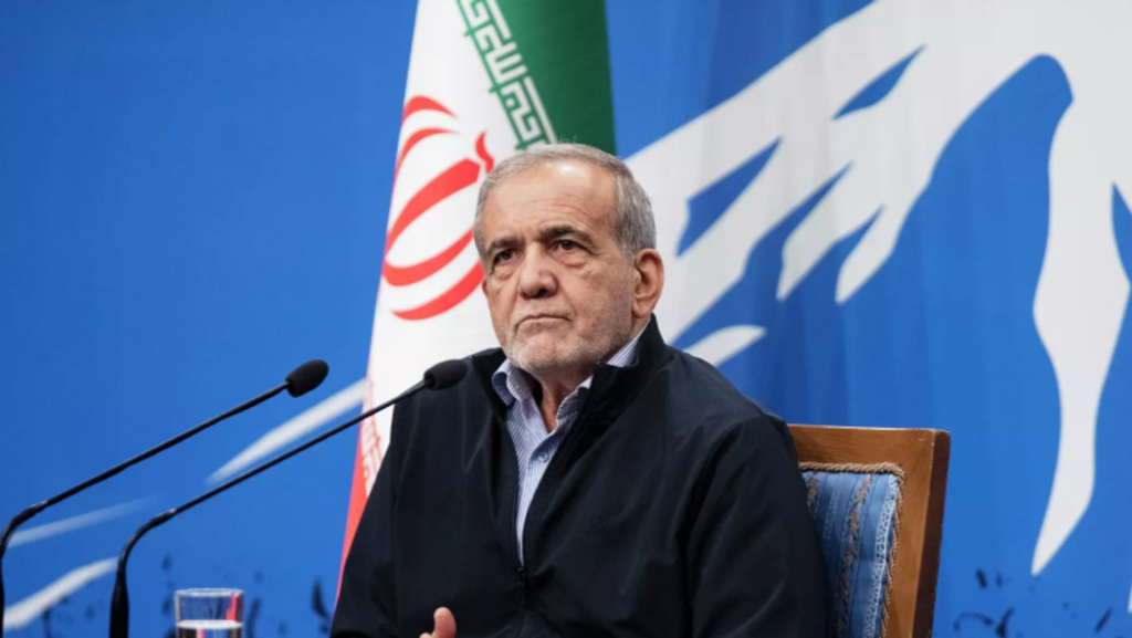 Pezeşkiyan: İran, tarafsız gemilerin Hürmüz Boğazı’ndan geçişini sağlamak için gerekli koordinasyonu kuracaktır