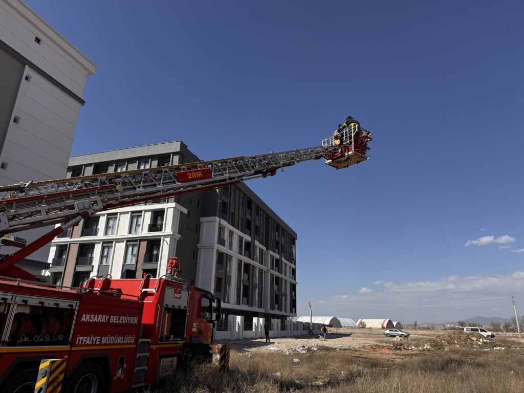 Prizde unutulan şarj aleti yangın çıkardı