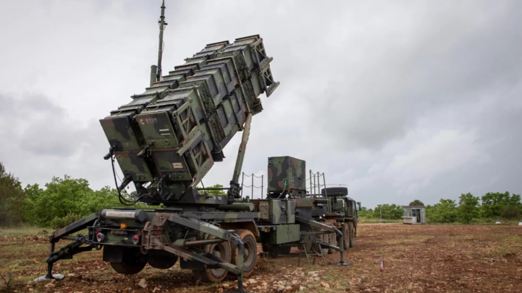 Rus askeri analist: İran etrafındaki çatışma, Kiev’in Patriot füze stokunu tüketebilir