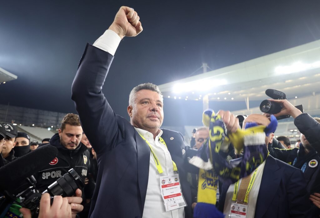 Sadettin Saran, tartışmalara noktayı koydu. “Vazgeçmek yok, teknik ekibin arkasındayız”