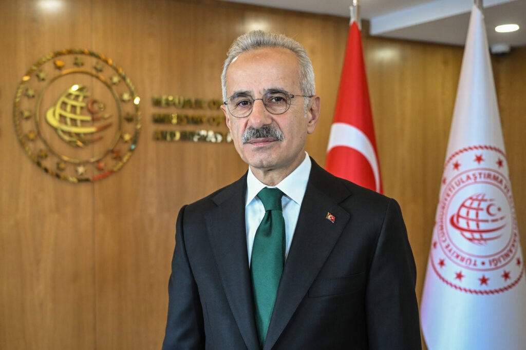 Türkiye limanları olası krize hazır. Bakan Uraloğlu: İran’a yakın limanlarımızda yük artışı olabilir